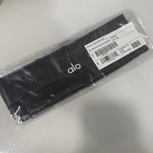 ALO Yoga Black Performance Conquer Headband